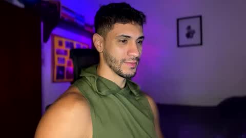 Snapshot of larry_jones chatting on February 2025 02:45:02 PM andrew online show from February 2025 02:45:02 PM