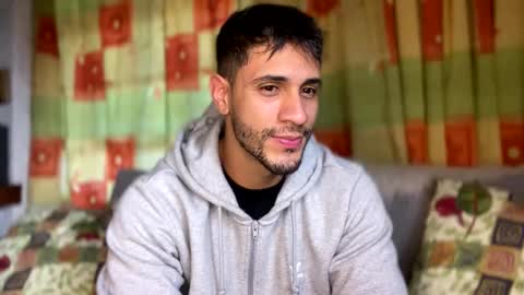 Snapshot of larry_jones chatting on February 2025 10:06:02 PM andrew online show from February 2025 10:06:02 PM