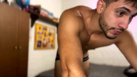 Snapshot of larry_jones chatting on February 2025 01:09:01 AM andrew online show from February 2025 01:09:01 AM