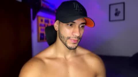 Snapshot of larry_jones chatting on February 2025 05:12:01 PM andrew online show from February 2025 05:12:01 PM