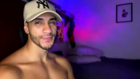 Snapshot of larry_jones chatting on February 2025 01:25:02 AM andrew online show from February 2025 01:25:02 AM