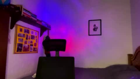 Snapshot of larry_jones chatting on February 2025 10:20:01 PM andrew online show from February 2025 10:20:01 PM