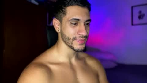 Snapshot of larry_jones chatting on February 2025 01:22:01 AM andrew online show from February 2025 01:22:01 AM