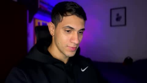 Snapshot of larry_jones chatting on February 2025 10:07:02 PM andrew online show from February 2025 10:07:02 PM