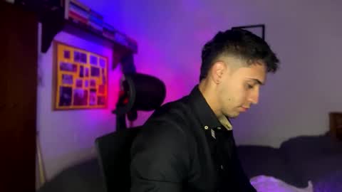 Snapshot of larry_jones chatting on February 2025 10:36:01 PM andrew online show from February 2025 10:36:01 PM