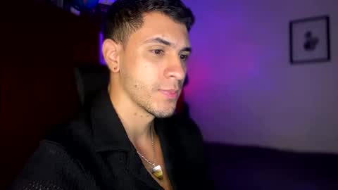 Snapshot of larry_jones chatting on February 2025 05:24:01 PM andrew online show from February 2025 05:24:01 PM