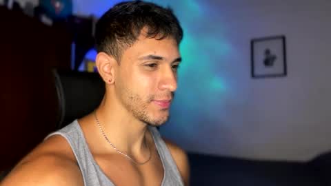 Snapshot of larry_jones chatting on February 2025 05:50:01 PM andrew online show from February 2025 05:50:01 PM