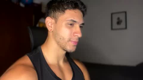 Snapshot of larry_jones chatting on February 2025 05:15:01 PM andrew online show from February 2025 05:15:01 PM