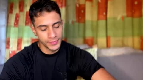 Snapshot of larry_jones chatting on March 2025 10:05:02 PM andrew online show from March 2025 10:05:02 PM