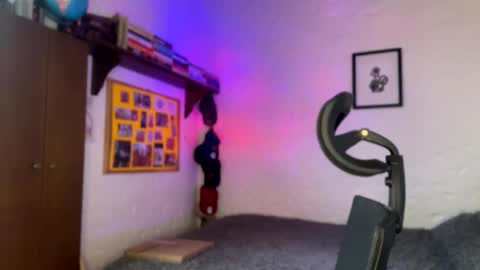 Snapshot of larry_jones chatting on March 2025 02:12:01 PM andrew online show from March 2025 02:12:01 PM