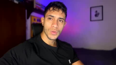 Snapshot of larry_jones chatting on March 2025 03:13:02 PM andrew online show from March 2025 03:13:02 PM