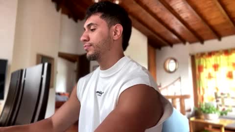 Snapshot of larry_jones chatting on March 2025 05:39:02 PM andrew online show from March 2025 05:39:02 PM