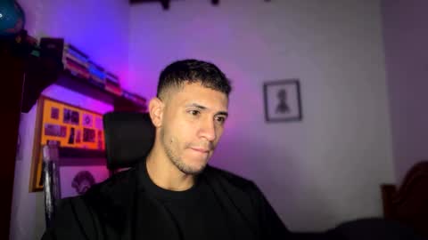 Snapshot of larry_jones chatting on September 2025 02:19:01 PM andrew online show from September 2025 02:19:01 PM