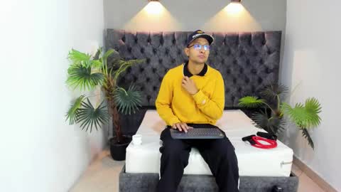 LARRY online show from January 2026 12:22:02 PM