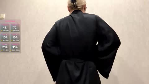 Betty online show from March 2026 09:11:01 PM