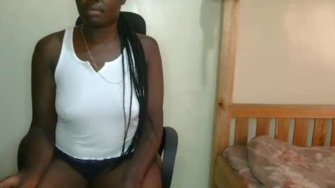 larvy12 online show from December 2025 12:32:01 PM