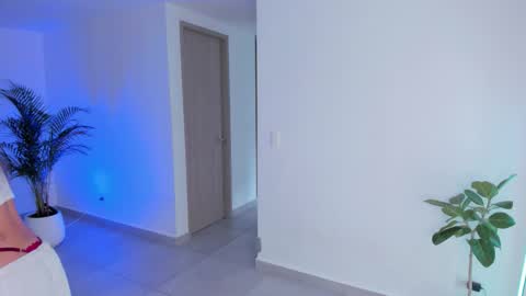 Lary  online show from September 2025 08:42:01 PM