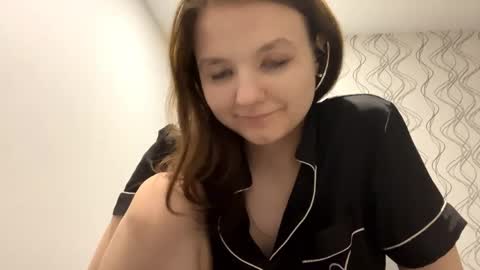 Mila online show from May 2026 07:30:02 PM