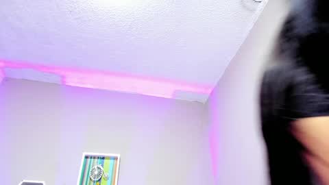 Tania  online show from April 2026 01:20:01 PM