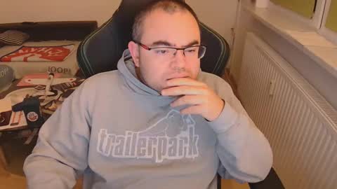 latexboy893 online show from November 2025 09:36:02 PM