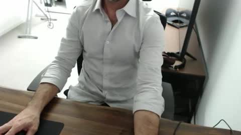 Snapshot of latexdave84 chatting on October 2025 10:48:01 AM latexdave84 online show from October 2025 10:48:01 AM