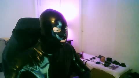 latexminheadroom online show from January 2025 02:00:02 AM