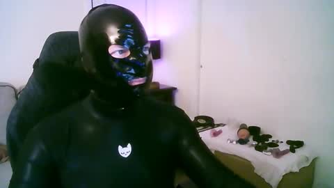 latexminheadroom online show from February 2026 02:45:02 AM