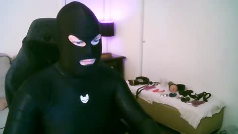 latexminheadroom online show from June 2026 01:10:01 AM
