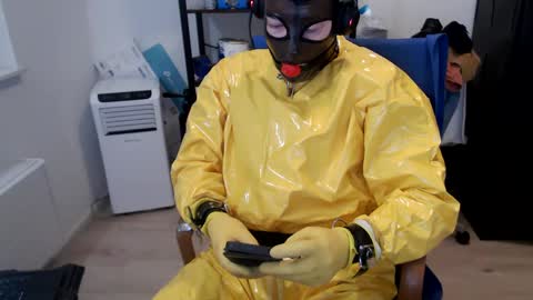 latexslaafboy online show from December 2024 07:28:01 AM