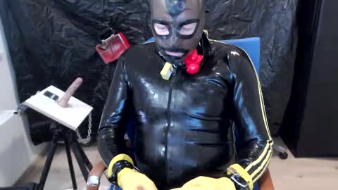 latexslaafboy online show from January 2025 11:03:02 AM