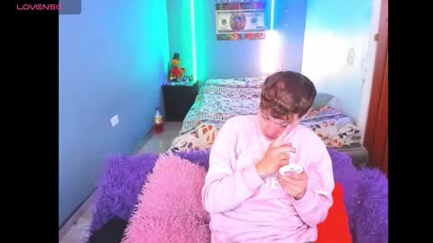 Snapshot of latin_boysxxx_ chatting on February 2026 07:01:02 PM latin_boysxxx_ online show from February 2026 07:01:02 PM