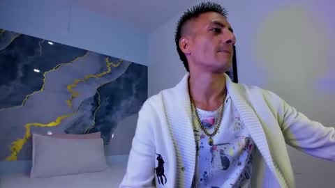 crissex  online show from October 2025 12:06:01 PM