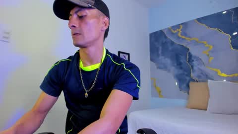 crissex  online show from October 2025 12:04:02 PM