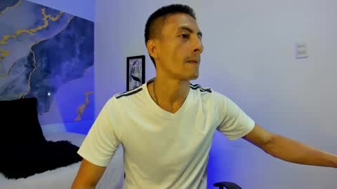 crissex  online show from December 2025 12:21:02 PM