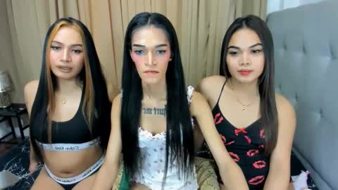 Snapshot of latina_goddes4uxxx chatting on January 2026 07:04:02 PM ask me online show from January 2026 07:04:02 PM