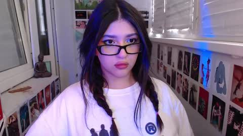 miiiiiiaaaa online show from February 2025 11:10:02 AM