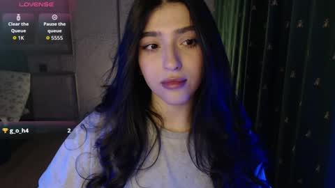 miiiiiiaaaa online show from May 2026 03:30:01 PM