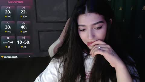 Snapshot of latina_mia chatting on June 2026 09:10:01 PM miiiiiiaaaa online show from June 2026 09:10:01 PM