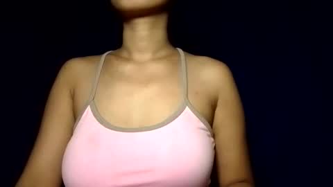 Snapshot of latina_shaine chatting on May 2026 09:46:01 PM latina_shaine online show from May 2026 09:46:01 PM