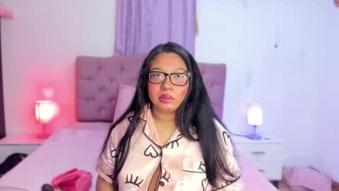 Martina online show from October 2025 06:01:02 AM