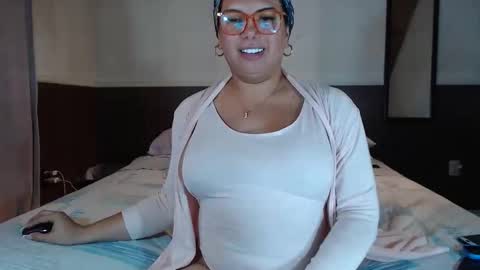 FLOR SALVAJE online show from March 2026 01:05:01 AM