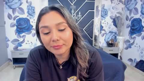 EMMA   online show from October 2025 02:54:01 PM