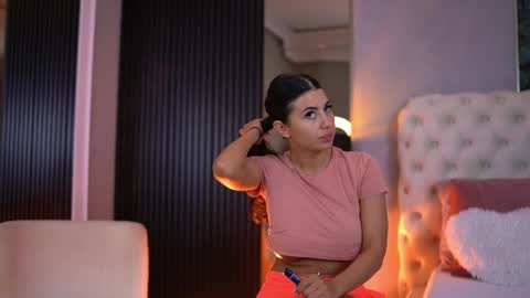Latina online show from May 2026 06:24:01 PM
