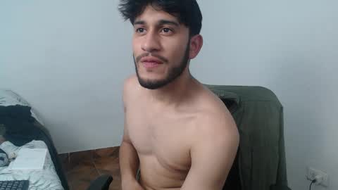 Snapshot of latinbunny7779 chatting on December 2024 04:48:02 AM camilo online show from December 2024 04:48:02 AM