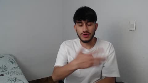 Snapshot of latinbunny7779 chatting on December 2024 12:59:02 AM camilo online show from December 2024 12:59:02 AM