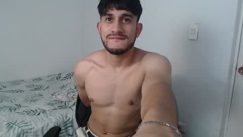 Snapshot of latinbunny7779 chatting on January 2025 10:15:01 PM camilo online show from January 2025 10:15:01 PM