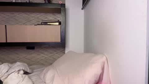 Hi -  online show from December 2024 01:01:02 AM