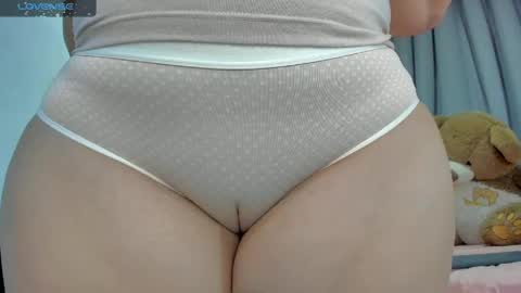 Snapshot of latinlove_sexygirls chatting on May 2026 01:44:01 AM Vanessa online show from May 2026 01:44:01 AM