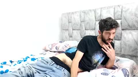 latinlustandfrenchkiss online show from November 2025 06:51:01 PM