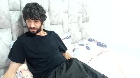 latinlustandfrenchkiss online show from June 2026 02:23:01 PM